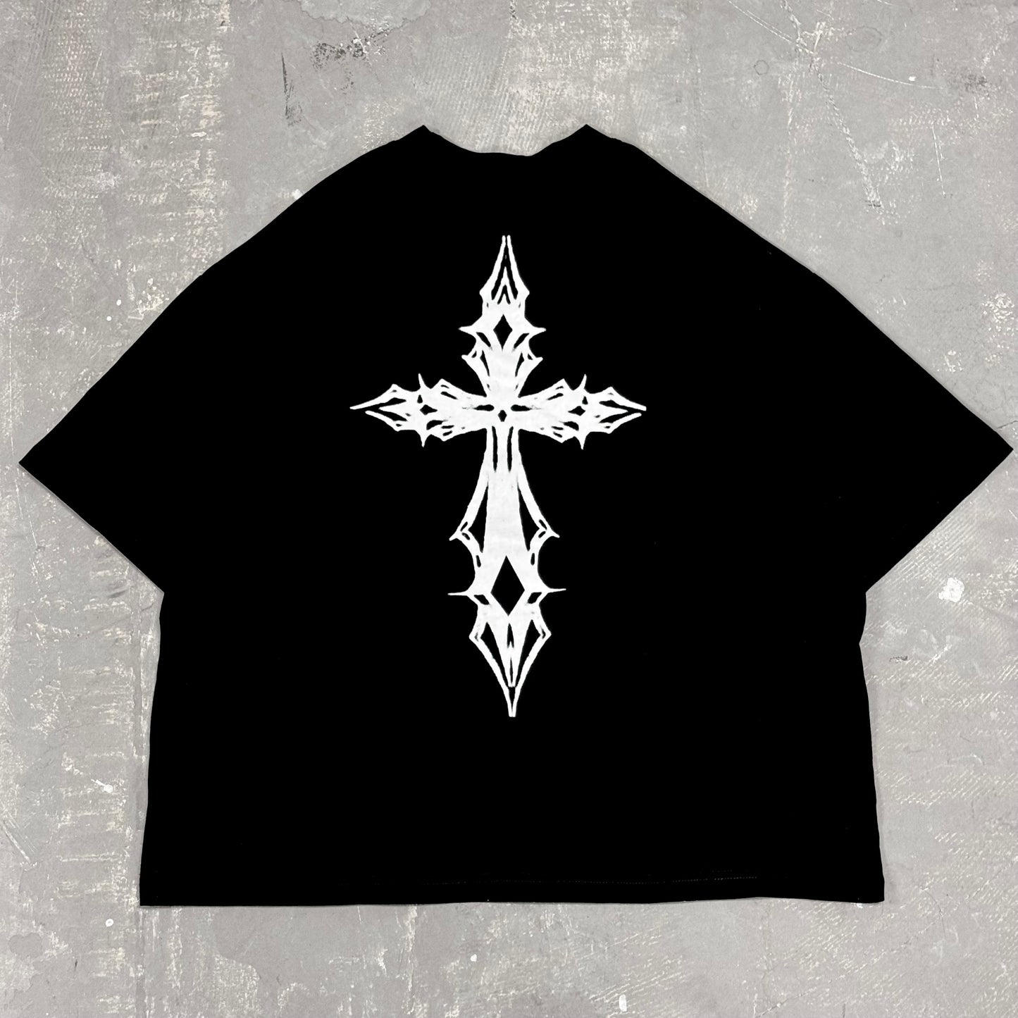 Cross tee (Cropped)